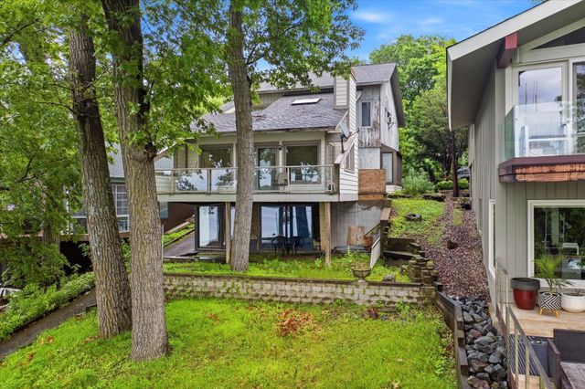 5510 Maple Heights Road, Excelsior, MN 55331