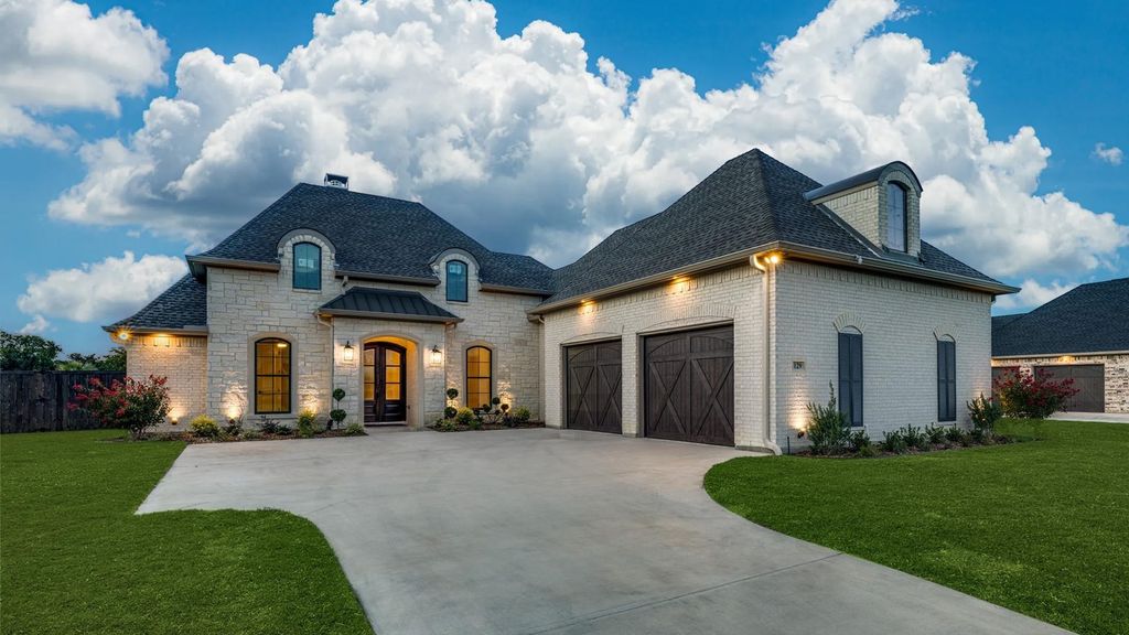 129 Old Bridge Road, Waxahachie, TX 75165