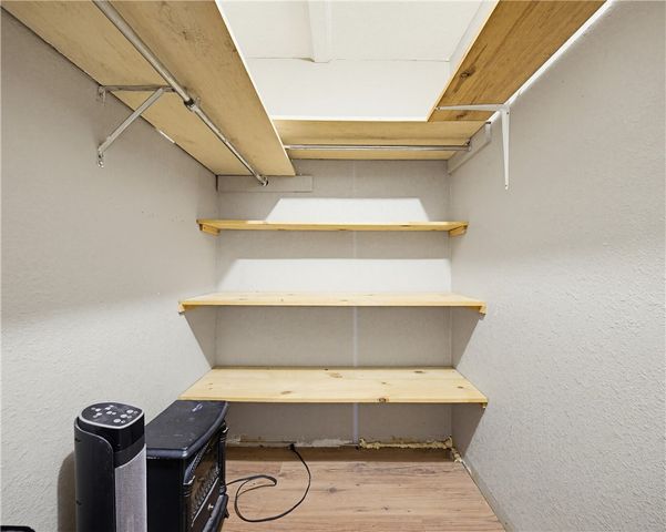 617 S Vista Dr, Sandia, TX 78383