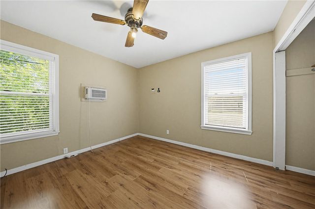 617 S Vista Dr, Sandia, TX 78383