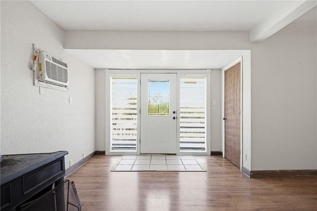 617 S Vista Dr, Sandia, TX 78383