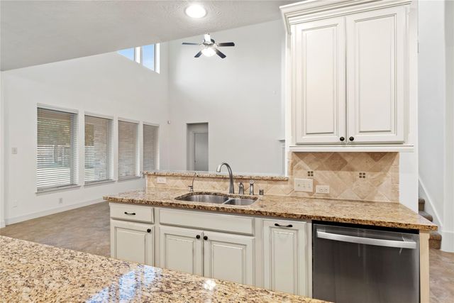 5827 Amherst Farms Lane, Fulshear, TX 77441