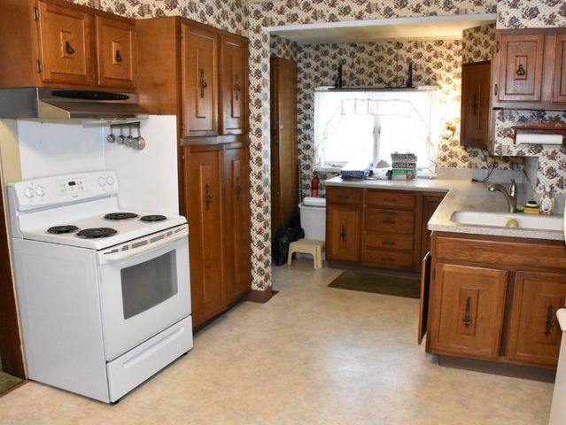 676 CULLUM Street, Meadville, PA 16335