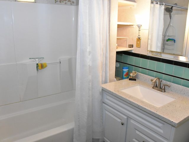 676 CULLUM Street, Meadville, PA 16335