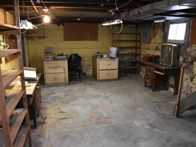 676 CULLUM Street, Meadville, PA 16335