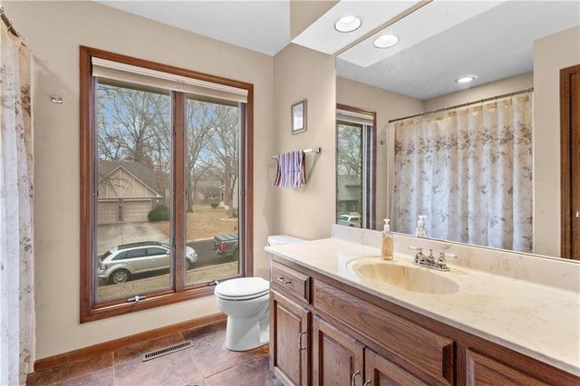 1500 NW Wildwood Drive, Blue Springs, MO 64015