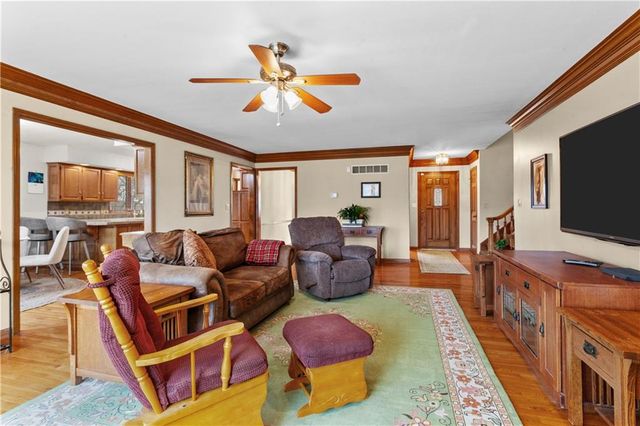 1500 NW Wildwood Drive, Blue Springs, MO 64015