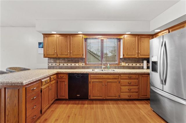 1500 NW Wildwood Drive, Blue Springs, MO 64015