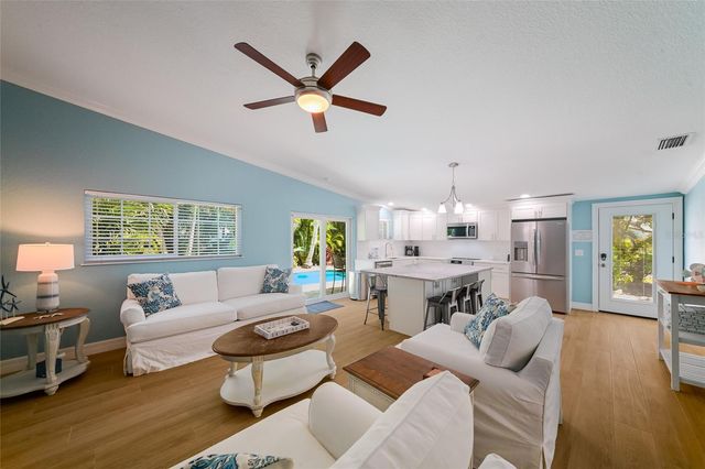 324 64TH STREET, Holmes Beach, FL 34217
