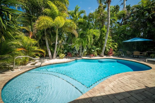 324 64TH STREET, Holmes Beach, FL 34217