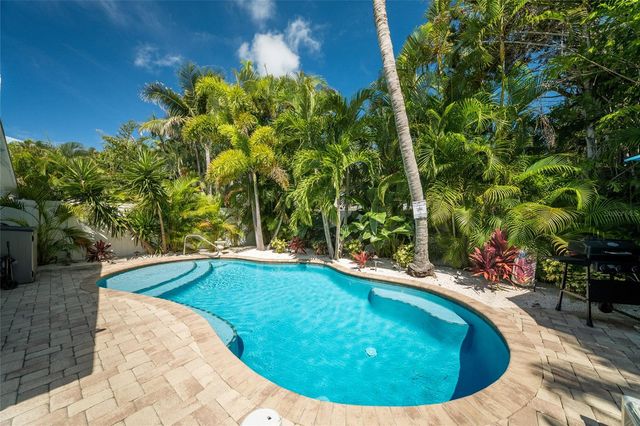 324 64TH STREET, Holmes Beach, FL 34217
