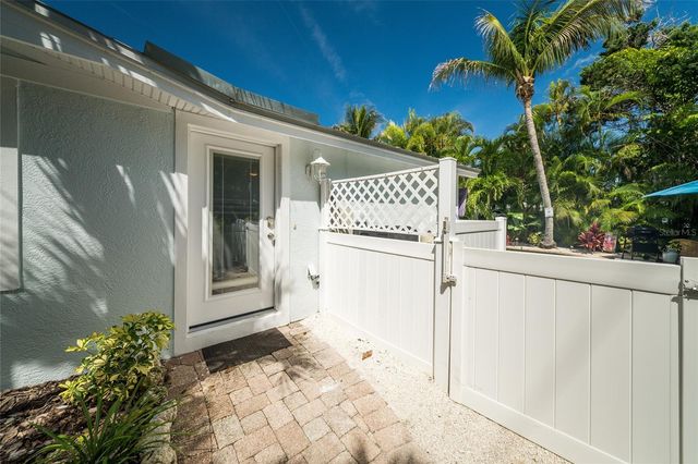 324 64TH STREET, Holmes Beach, FL 34217