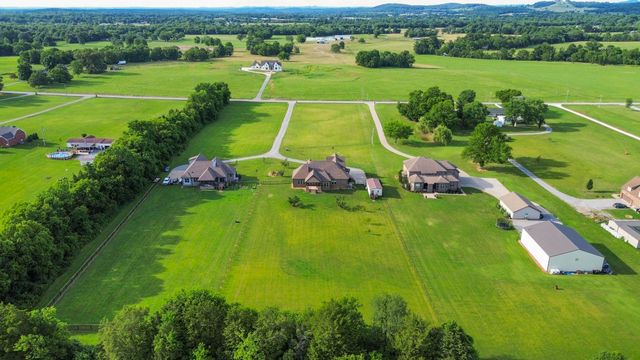 840 Eastover Rd, Lebanon, TN 37090