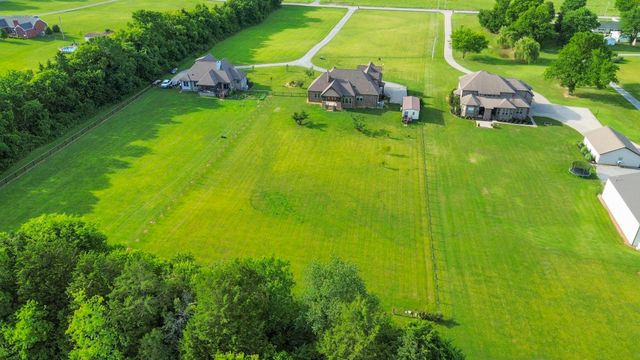 840 Eastover Rd, Lebanon, TN 37090