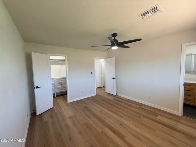 2836 E YUCCA Street, Phoenix, AZ 85028