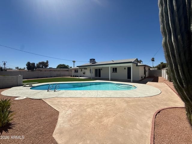 2836 E YUCCA Street, Phoenix, AZ 85028