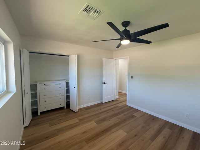 2836 E YUCCA Street, Phoenix, AZ 85028