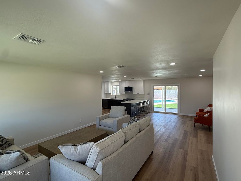 2836 E YUCCA Street, Phoenix, AZ 85028 — photo 2