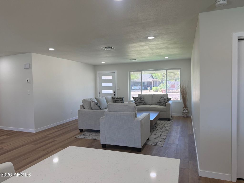 2836 E YUCCA Street, Phoenix, AZ 85028 — photo 3