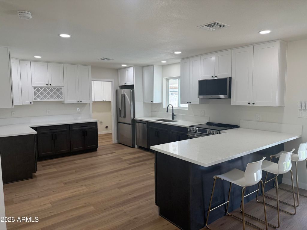 2836 E YUCCA Street, Phoenix, AZ 85028 — photo 5