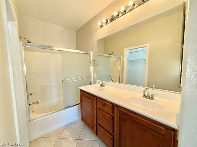 8565 Vestia Court, Las Vegas, NV 89149