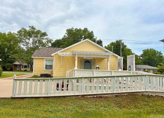 1615 Tyler Street, Conway, AR 72032