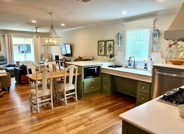 1615 Tyler Street, Conway, AR 72032