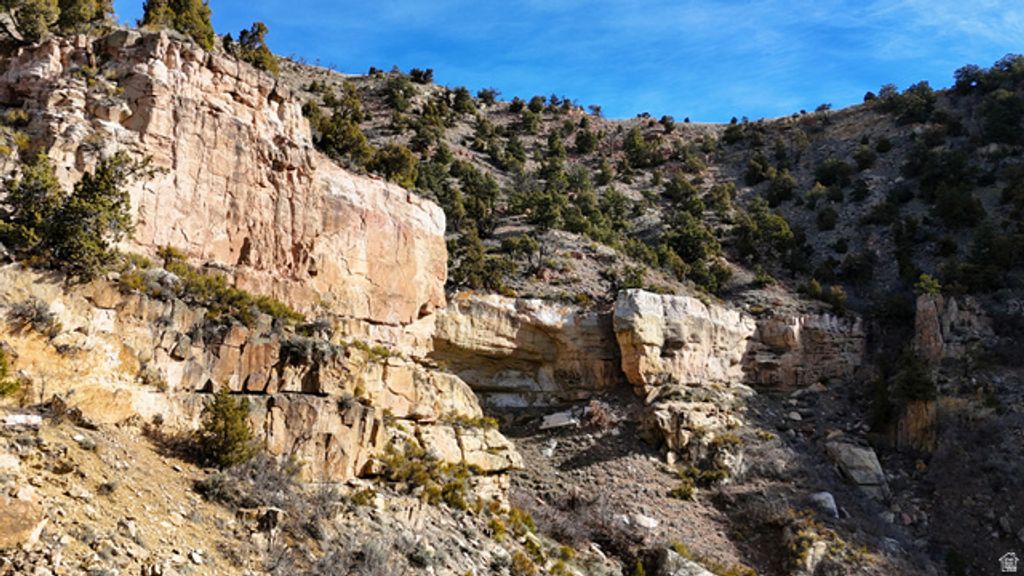 Image 12 of property listing at 7500 SPRING CANYON RD, Helper, UT 84526