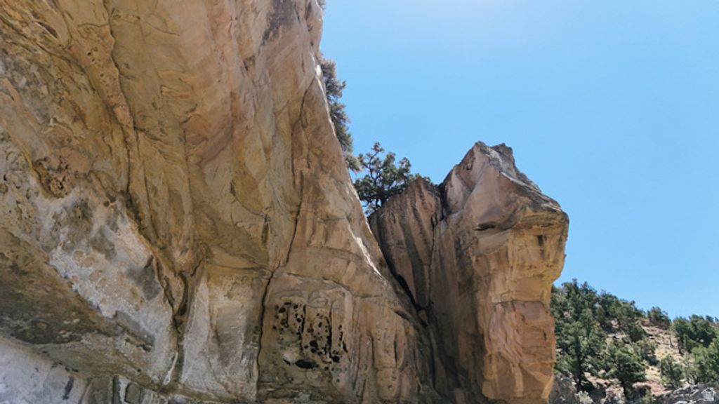 Image 16 of property listing at 7500 SPRING CANYON RD, Helper, UT 84526