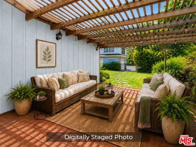 4645 Petit Avenue, Encino, CA 91436