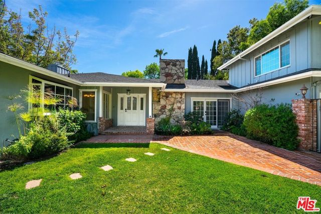 4645 Petit Avenue, Encino, CA 91436