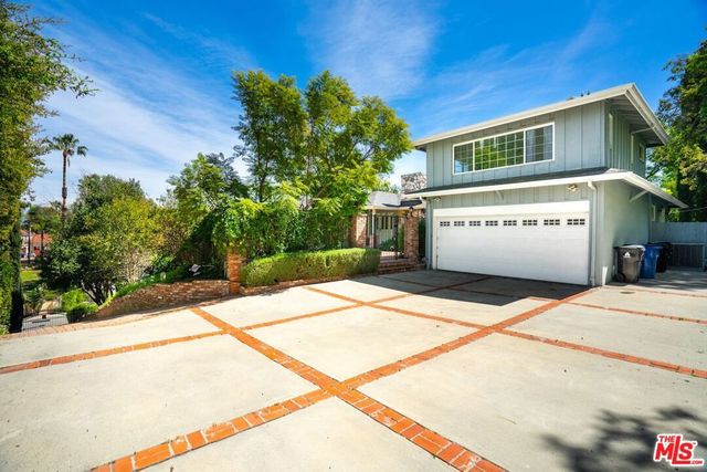 4645 Petit Avenue, Encino, CA 91436