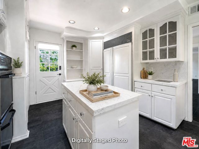 4645 Petit Avenue, Encino, CA 91436