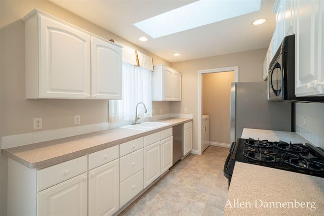 845 Bluff Creek Drive 58, Grand Haven, MI 49417