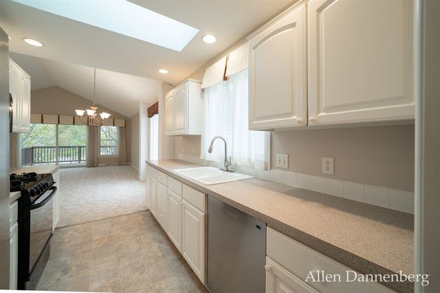 845 Bluff Creek Drive 58, Grand Haven, MI 49417