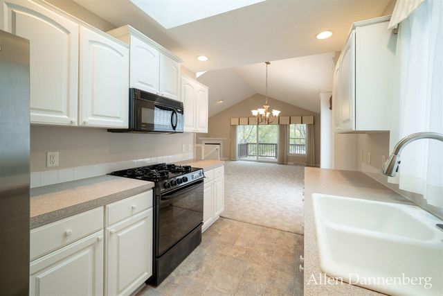 845 Bluff Creek Drive 58, Grand Haven, MI 49417