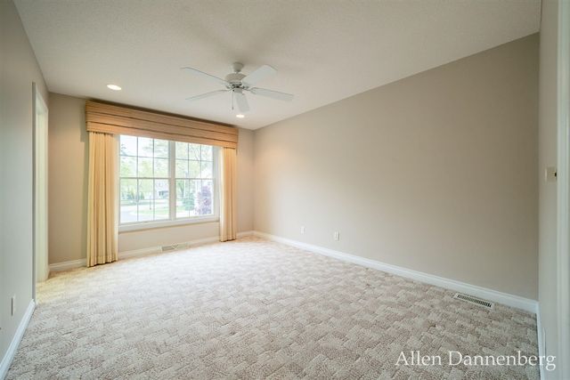 845 Bluff Creek Drive 58, Grand Haven, MI 49417