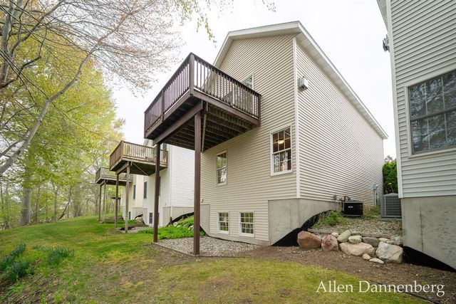 845 Bluff Creek Drive 58, Grand Haven, MI 49417