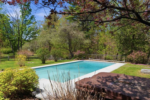 2671 Parade Road, Laconia, NH 03246