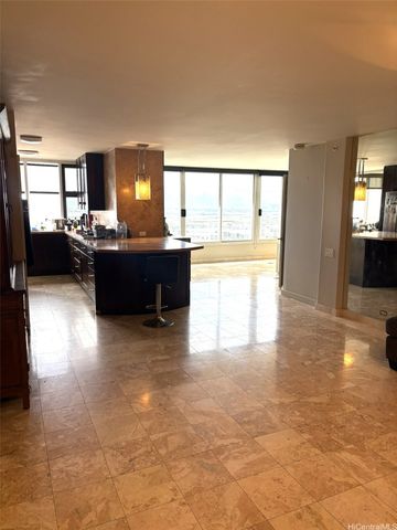 1212 Nuuanu Avenue 3907, Honolulu, HI 96817