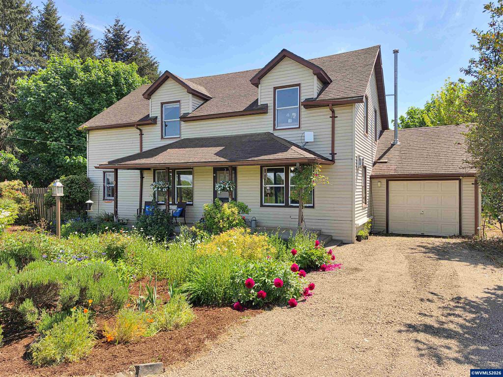 Image 1 of property listing at 1290 Oak Villa Rd, Dallas, OR 97338
