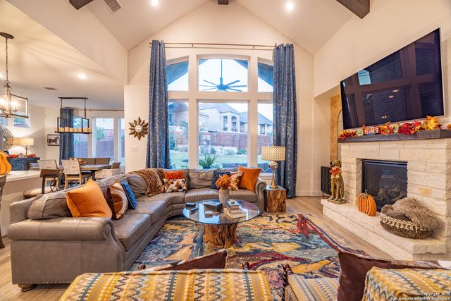 24814 resort, San Antonio, TX 78261