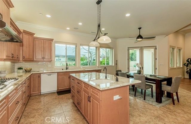 1562 N Empire Lane, Clovis, CA 93619