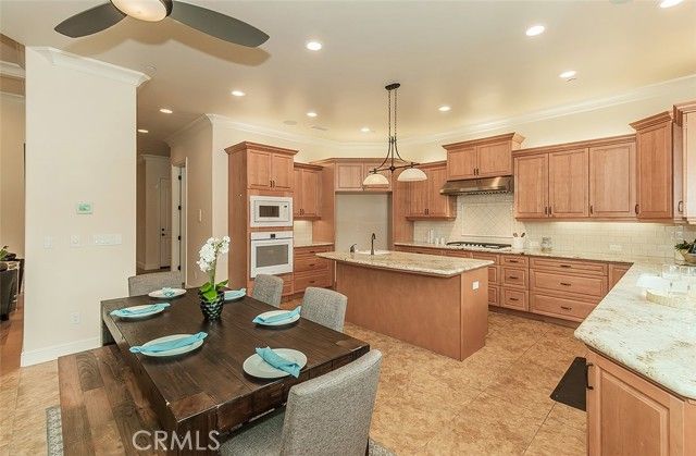 1562 N Empire Lane, Clovis, CA 93619