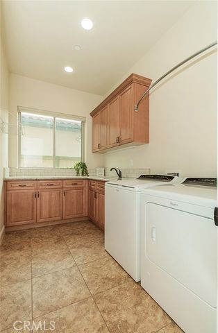 1562 N Empire Lane, Clovis, CA 93619