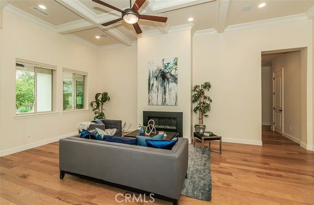 1562 N Empire Lane, Clovis, CA 93619