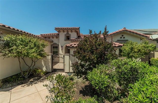 1562 N Empire Lane, Clovis, CA 93619