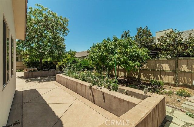 1562 N Empire Lane, Clovis, CA 93619