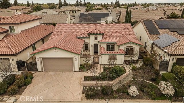 1562 N Empire Lane, Clovis, CA 93619