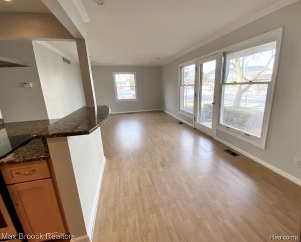 885 N Old Woodward Avenue 1, Birmingham, MI 48009